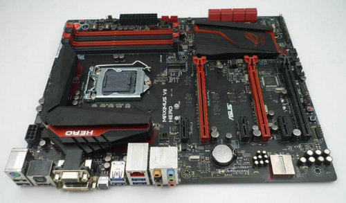 Asus MAXIMUS VII HERO M7H Z97 LGA1150 Desktop-Motherboards - zum Schließen ins Bild klicken