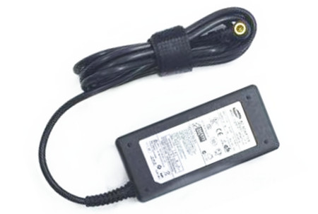 Original 45W Netzteil Samsung T24C350AH T24C350LT